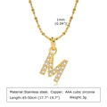 Collier en acier inoxydable doré avec pendentif lettre M serti de zircons cubiques - Lettre M