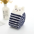 Chaussettes de nuit en polaire corail à rayures bleues et blanches avec visage d'ours - Taille unique / Ours Rayé Bleu Foncé (4)