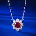Elegante collar S925 en forma de flor con piedra rojo rubí y pétalos de circonita blanca - Estilo Rojo (N284) / Plata 925