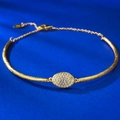 Böhmisches gold gebürstetes Armband mit ovalem Zirkon-Zentrum und Verstellkette - Gebürsteter Ovaler Stil (B088) / Gold