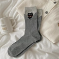 Chaussettes en coton gris avec revers oreilles de chat et broderie sur tissu blanc doux - Taille unique / Gris clair