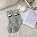 Calcetines de lana gris claro con lindo patrón de panda tejido para invierno - Talla única / Gris claro