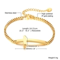 Vista detallada de la pulsera de cruz de acero inoxidable dorado con especificaciones - Dorado