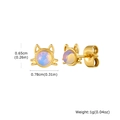 Dettaglio di orecchini a forma di gatto in oro con intarsio di opale e chiusura - Forma di Gatto (ES-741G)