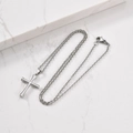 Poliertes silbernes Edelstahl Kreuz Anhänger Halskette mit feiner Gliederkette Finish - Silber - Halsketten-Set (Mit Kette)