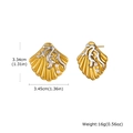 Detalle de pendientes de concha dorada con dimensiones 3,34cm alto y 3,45cm ancho - Diseño de Concha (ES-812G) / Dorado