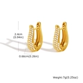 Détail de boucles d'oreilles en U dorées avec zircon et dimensions de 2,4cm par 0,66cm - Doré