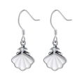 Boucles d'oreilles en argent 925 avec pendentifs coquillage blanc et accents de zircon - Style Pendentif Coquillage (KDP907)