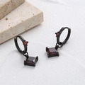 Orecchini a cerchio neri gotici con pendenti in zircone rosso quadrato per uno stile cool - Orecchini Geometrici Strass Rosso Oro Nero (KDP803)