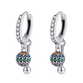 Orecchini a cerchio in argento S925 con sfera di zirconi colorati e ciondoli a pallina - Stile Fibbia per Orecchio con Sfera in Zirconia Multicolore e Barra in Metallo (KDP1868)