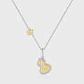 Elegante collana in argento S925 con accenti dorati e intricate incisioni floreali sul ciondolo - Stile Zucca Bicolore (KDP1898)
