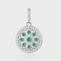 S925 Silber Anhänger Traumfänger mit grünen Zirkonia und hohlem Blumendesign - Traumfänger Runder Anhänger (KDP2105)