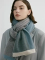 Sciarpa invernale unisex in maglia a righe grigie e blu nebbia con orlo a contrasto - Blu