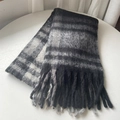 Écharpe classique à carreaux noir et gris effet cachemire avec franges pour l'hiver - Carreaux Noir Blanc Gris