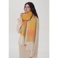 Lunga sciarpa invernale in mohair con sfumatura arancione e lunghe frange bianche - Arancione Melone