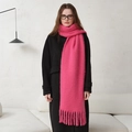 Sciarpa classica spessa in misto lana rosa magenta con dettaglio di frange lunghe - Rosa