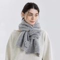 Sciarpa spessa in maglia a trecce grigia da donna con fiori 3D per l'inverno - Stile a Trecce Rosa 3D (Grigio) / Grigio