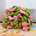 Handgemaakte gehaakte deken met roze en groene bloemen van gebreid garen - Groene en Roze Bloemen / 80cm