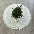 Weiße gestrickte Christbaumdecke mit Zopfmuster und dekorativem Schleifenverschluss - Weiß Rüschen Bindeband Stil C