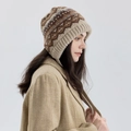 Berretto in maglia con motivo Fair Isle, paraorecchie e lacci per calore autunno-inverno - Marrone Beige