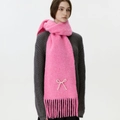 Rosafarbener Strickschal mit Perlenbogen-Detail und Quasten für den Winter - Nektarrosa