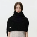 Schwarzes Strick-Rollkragen-Cape mit Knöpfen und weicher Textur für den Winter - Schwarz
