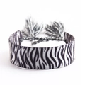Handgewebtes Armband mit Schwarz-Weiß-Zebramuster und schicken Bohemian-Quasten - Zebra-Muster (QNW2884-3)