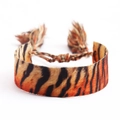 Handgefertigtes Boho-Armband mit orange-schwarzem Tigermuster und Quastenverzierung - Tiger-Muster (QNW2884-4)