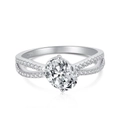 Anello in argento S925 con grande zircone ovale e fascia con design a incrocio - US 5 / Zirconia Bianca