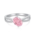 Anello in argento S925 con zircone rosa ovale e fascia incrociata in micro-pavé - US 5 / Zirconia Rosa
