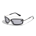 Y2K Dopamin-Stil quadratische Sonnenbrille mit schwarzem Rahmen und Silberbügeln - Hellschwarz
