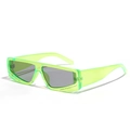 Quadratische Katzenaugen-Sonnenbrille in Neongrün mit Strassbesatz und Gläsern - Fluoreszierendes Grün