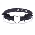 Gothic choker από μαύρο δέρμα με ασημένια καρδιά, φτερά νυχτερίδας και ρυθμιζόμενα κουμπιά - Κολιέ / Μαύρο