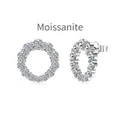 Boucles d'oreilles anneaux ajourés en argent S925 et moissanite sur fond blanc pur - Argent 925 / Or Blanc (DO1D0014-S-W-WH)