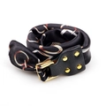 Bracelet foulard en soie chic avec motifs de chaînes et rivets dorés sur fond blanc - Noir