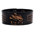 Breites schwarzes Lederarmband mit geprägtem Skorpion-Design und Sternzeichen - Skorpion