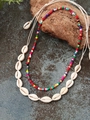 Set di collane bohémien con perline colorate e dettagli in conchiglie naturali bianche - Stile Conchiglia con Perline Bohemian