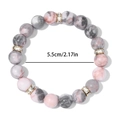 Dettaglio del braccialetto con perle di marmo grigio e diametro interno di 5,5 cm - Stile con Perline in Marmo Rosa e Grigio