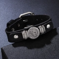 Pulsera minimalista de cuero negro con cabeza de lobo, runas vikingas y hebilla - Negro