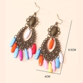 Orecchini pendenti boho lunghi in metallo dorato con nappe di perline multicolori - Multicolore (Orecchini)