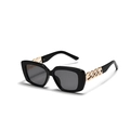 Gafas de sol cuadradas negras retro con montura ancha y detalle de cadena de metal dorado - Negro Brillante / Gris