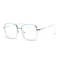Occhiali quadrati in TR90 e metallo argento in colore blu chiaro gelatina traslucido - Blu Sfumato