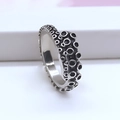 Retro octopus tentacle open ring with oxidized silver finish and punk style texture - Silver