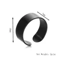 Minimalistische matzwarte open ring met een diameter van 19mm en breedte van 7mm - Zilver