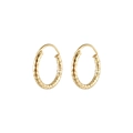 Detalle de pendientes de aro de acero titanio dorado con superficie tallada de diamante - Dorado 9mm (Pieza Única)
