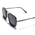 Lunettes de soleil carrées polarisées avec monture noire et détails en métal argenté - Gris fumé