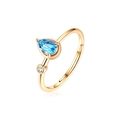 Anello regolabile in argento placcato oro con topazio blu a goccia e zirconi - Stile Aperto Regolabile / Topazio Blu Svizzero Placcato Oro 9K