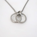 Collana minimalista in acciaio inossidabile a doppio anello con catena veneziana argento - Stile a Doppio Anello Intrecciato (A-003) / Argento