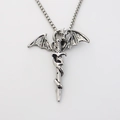 Ciondolo drago gotico avvolto intorno a una spada con catena in argento vintage - Argento
