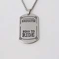 Collar de placa militar de acero inoxidable pulido con grabado Born To Ride para hombre - Plateado